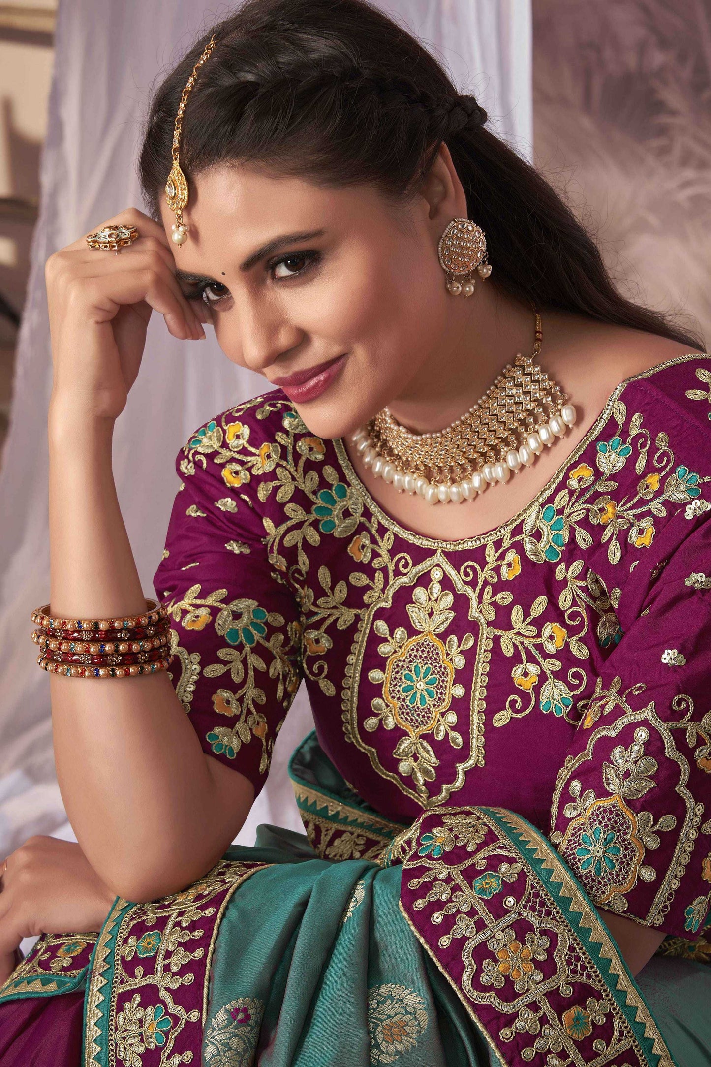 MANOHARI Banarasi Silk Blend Jacquard Work Saree - Blue