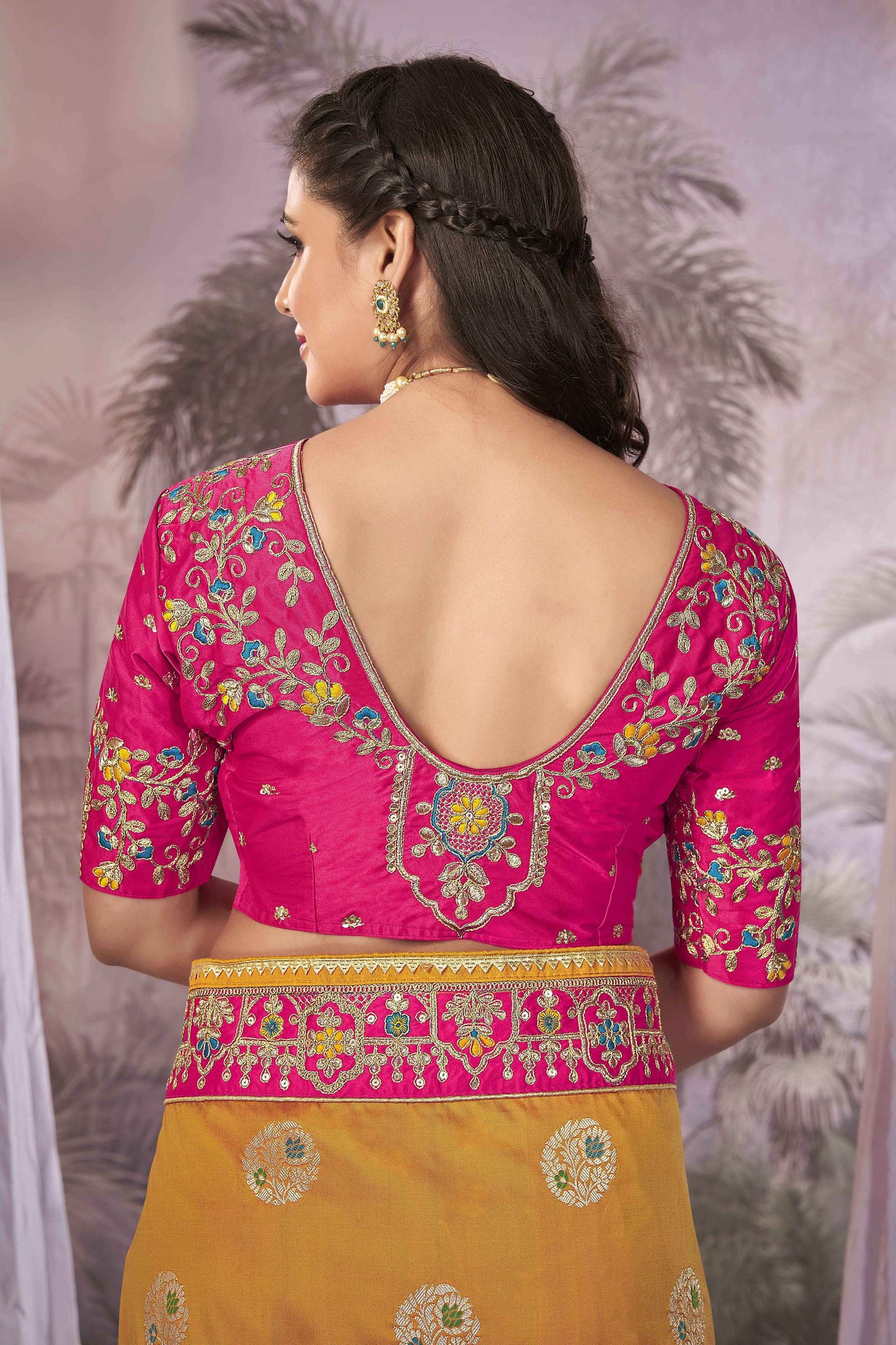 MANOHARI Banarasi Silk Blend Jacquard Work Saree - Pink