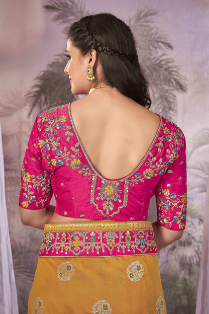 MANOHARI Banarasi Silk Blend Jacquard Work Saree - Pink