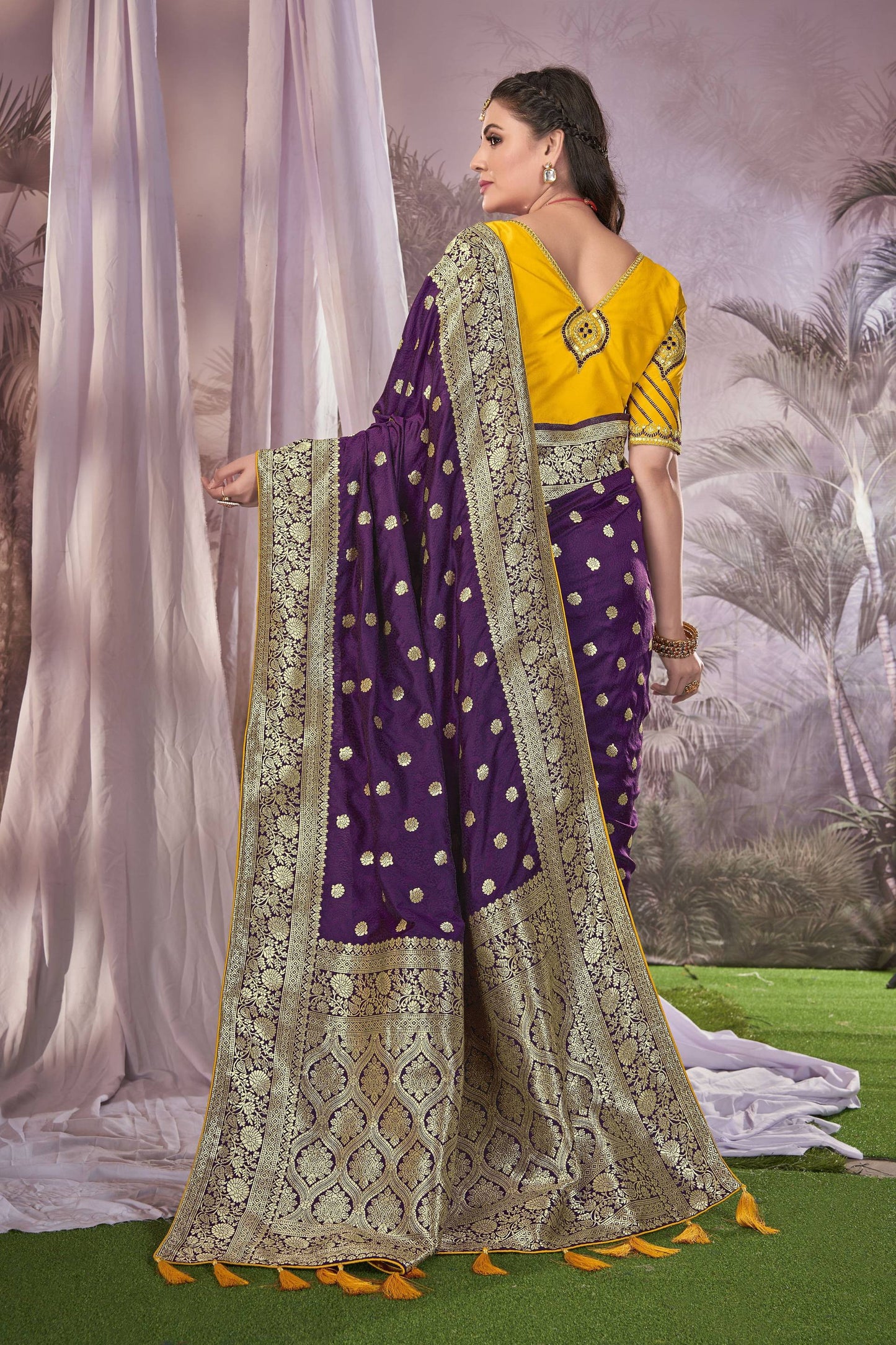 MANOHARI Banarasi Silk Blend Jacquard Work Saree - Purple