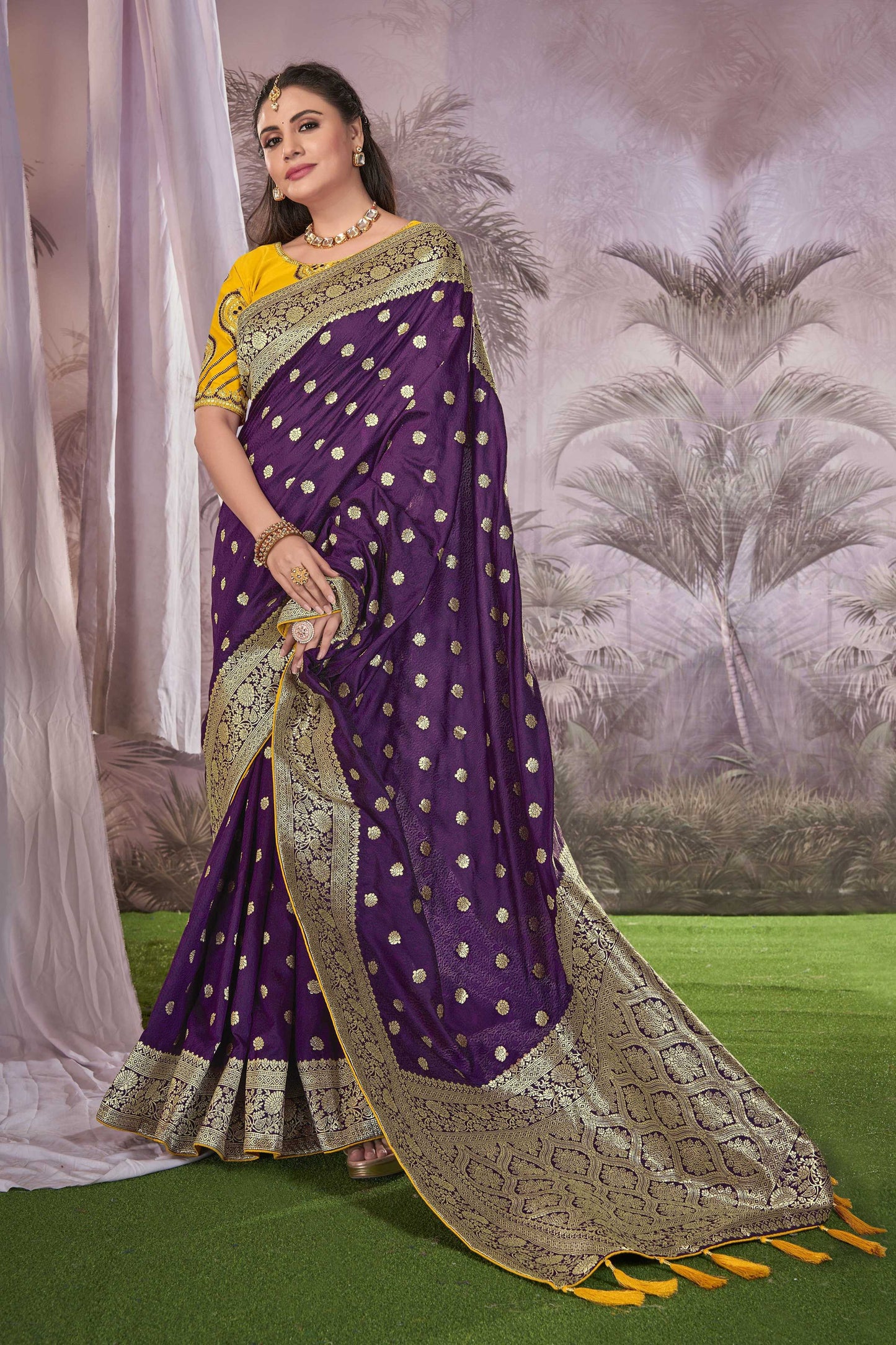 MANOHARI Banarasi Silk Blend Jacquard Work Saree - Purple