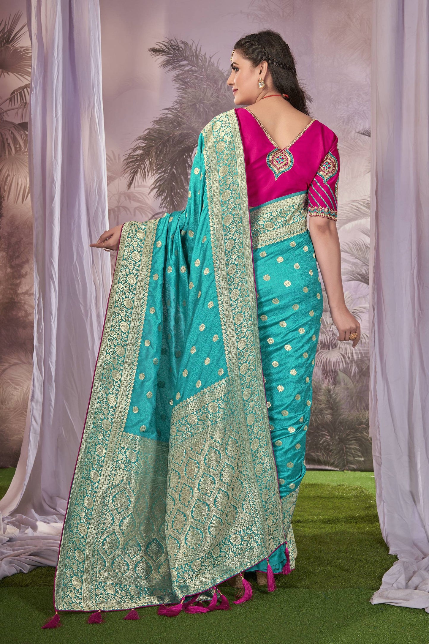 MANOHARI Banarasi Silk Blend Jacquard Work Saree - Blue