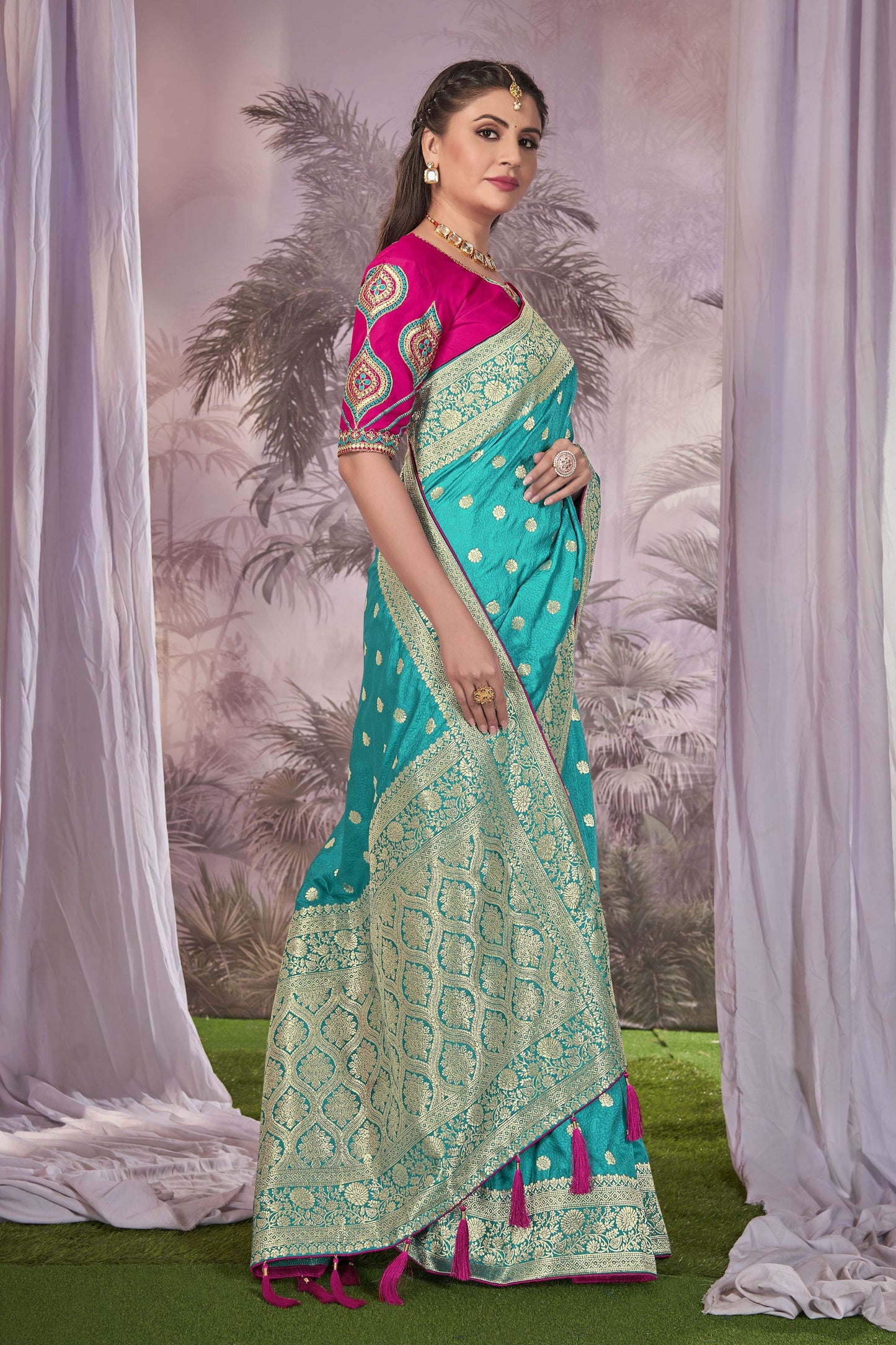 MANOHARI Banarasi Silk Blend Jacquard Work Saree - Blue