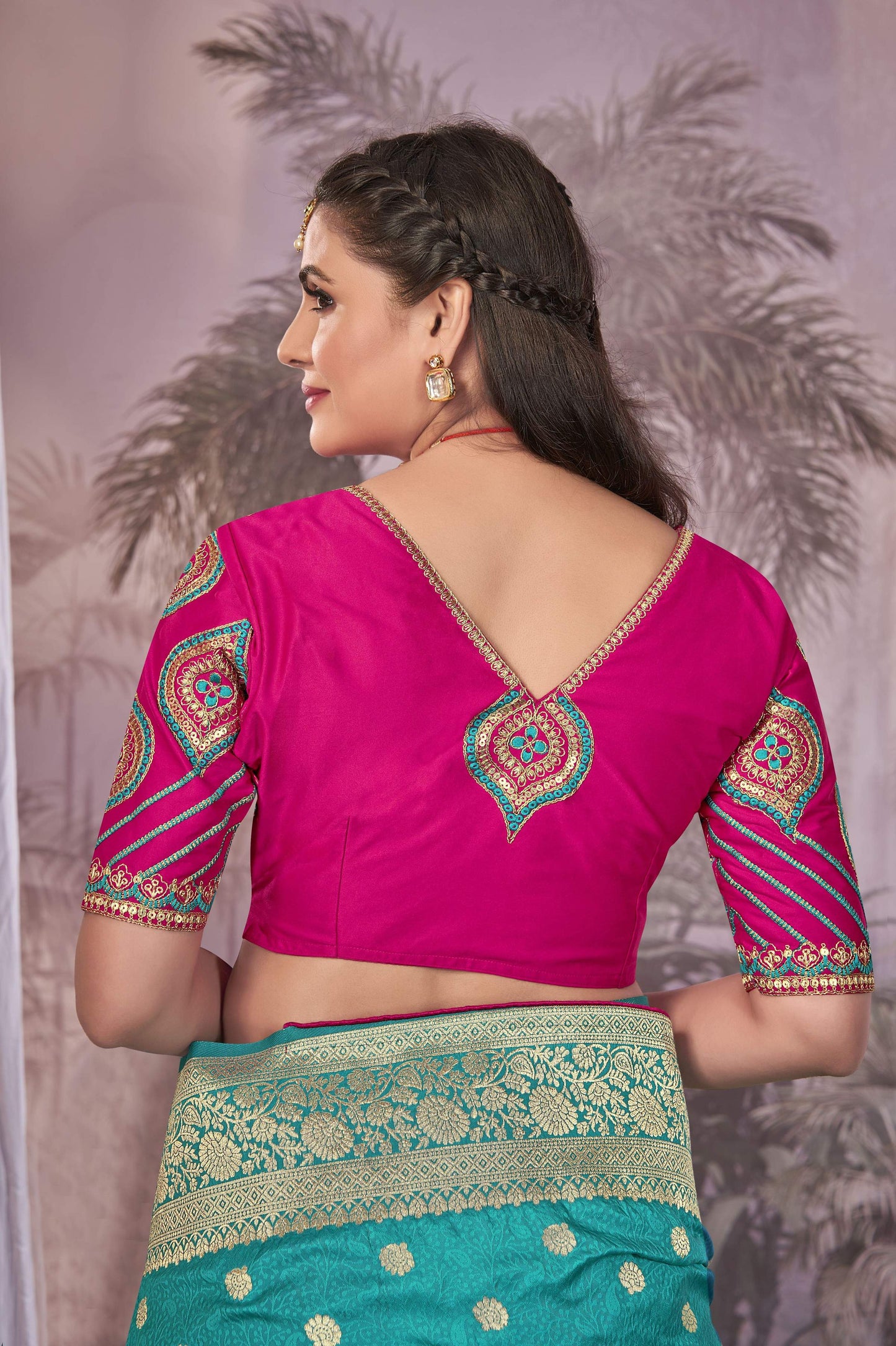 MANOHARI Banarasi Silk Blend Jacquard Work Saree - Blue