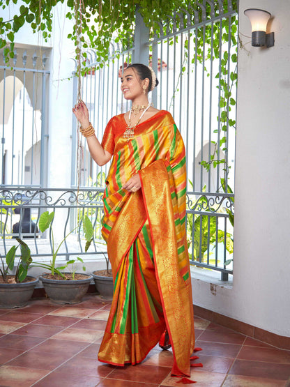 MANOHARI Banarasi Silk Blend Jacquard Work Saree - Red