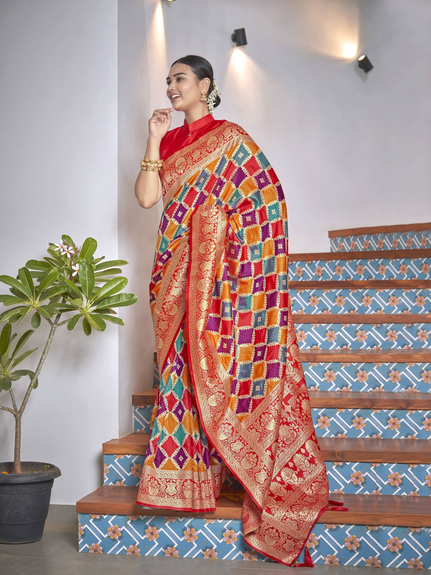 MANOHARI Banarasi Silk Blend Jacquard Work Saree - Yellow
