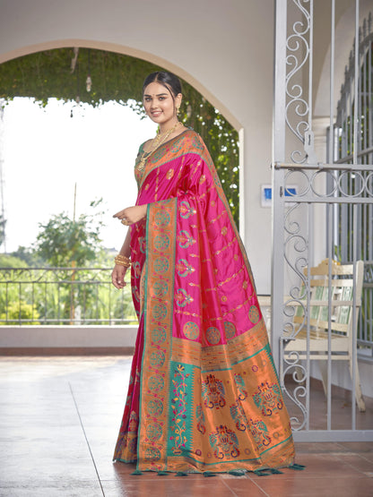 MANOHARI Banarasi Silk Blend Jacquard Work Saree - Pink