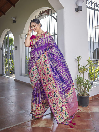 MANOHARI Banarasi Silk Blend Jacquard Work Saree - Purple