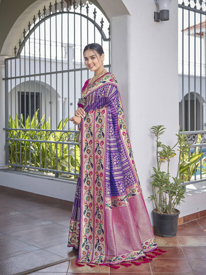 MANOHARI Banarasi Silk Blend Jacquard Work Saree - Purple