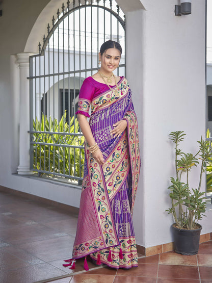 MANOHARI Banarasi Silk Blend Jacquard Work Saree - Purple