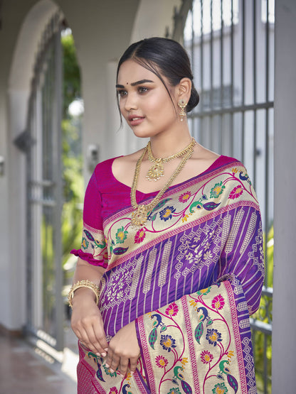 MANOHARI Banarasi Silk Blend Jacquard Work Saree - Purple