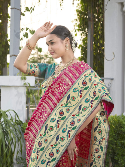 MANOHARI Banarasi Silk Blend Jacquard Work Saree - Pink