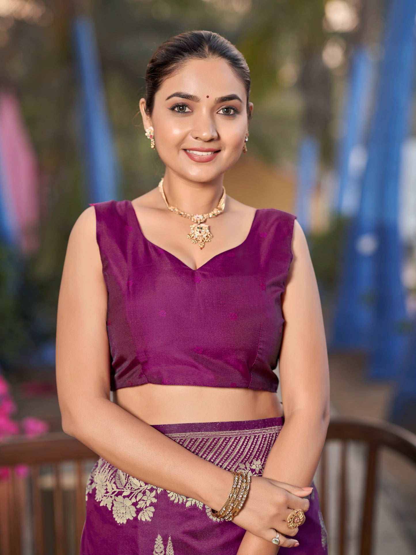 MANOHARI Banarasi Silk Blend Jacquard Work Saree - Purple