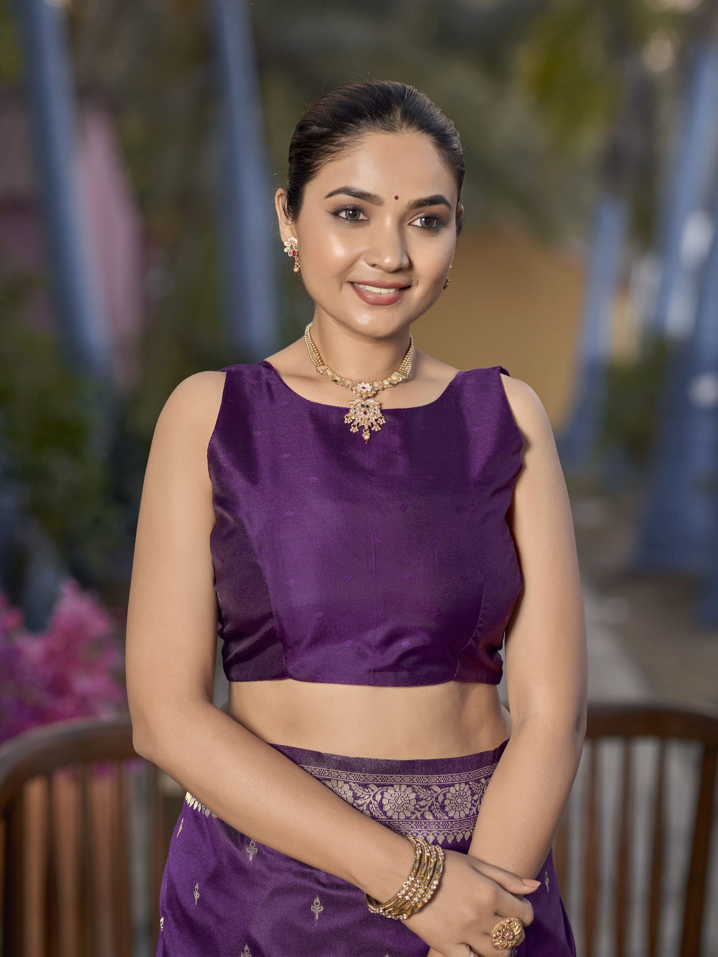 MANOHARI Banarasi Silk Blend Jacquard Work Saree - Purple