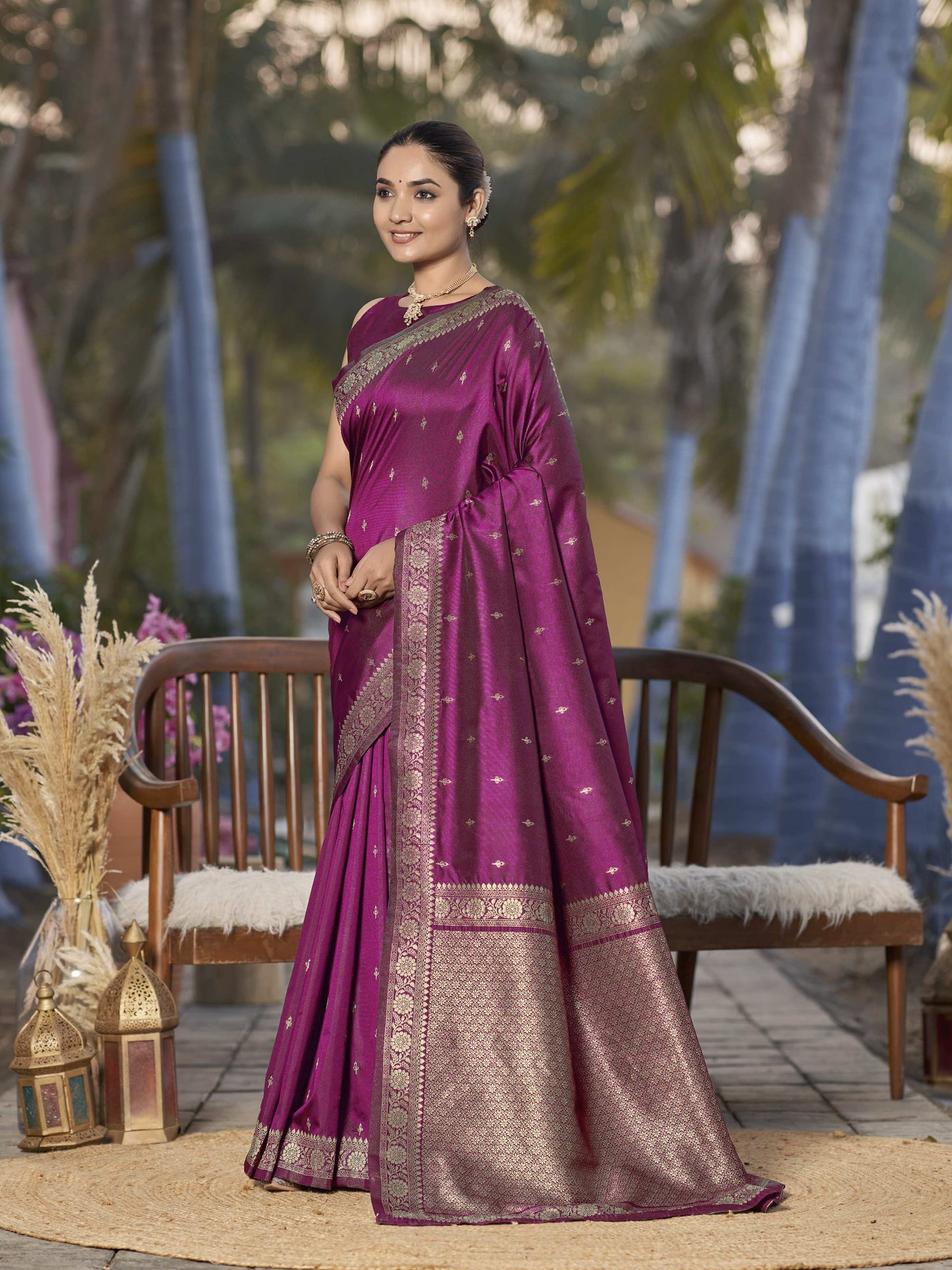 MANOHARI Banarasi Silk Blend Jacquard Work Saree - Purple