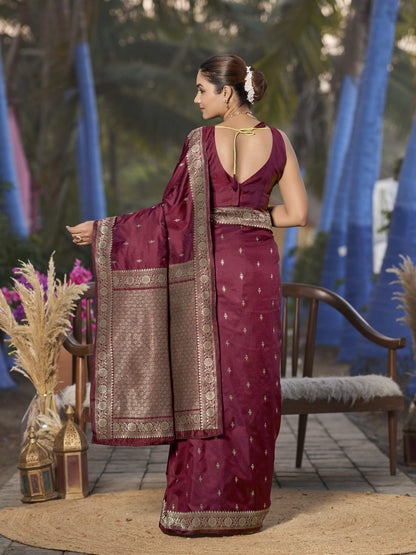 MANOHARI Banarasi Silk Blend Jacquard Work Saree - Red
