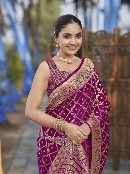 MANOHARI Banarasi Silk Blend Jacquard Work Saree - Pink