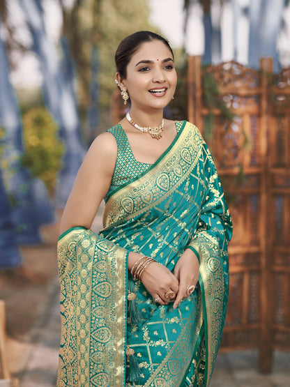 MANOHARI Banarasi Silk Blend Jacquard Work Saree - Green