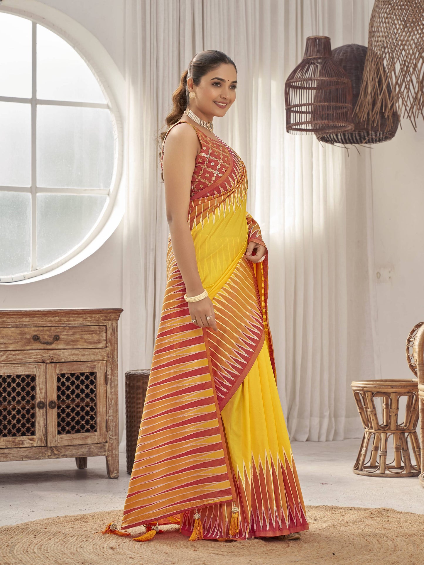 MANOHARI Banarasi Silk Blend Jacquard Work Saree - Yellow