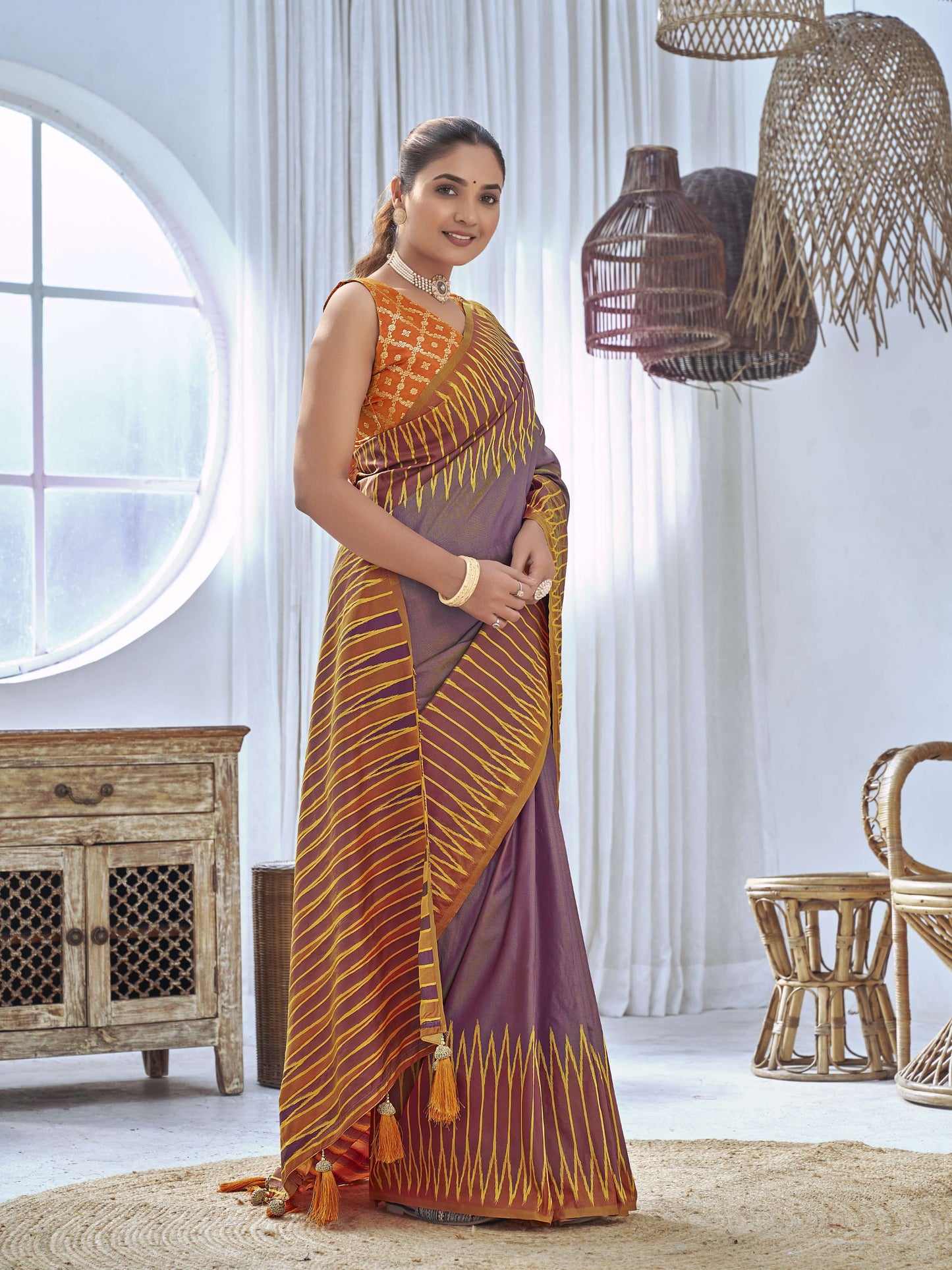 MANOHARI Banarasi Silk Blend Jacquard Work Saree - Purple