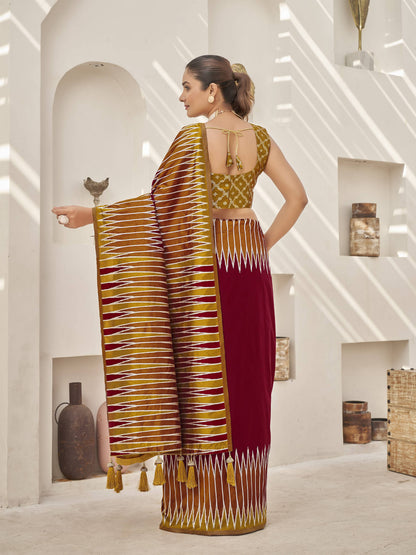 MANOHARI Banarasi Silk Blend Jacquard Work Saree - Red