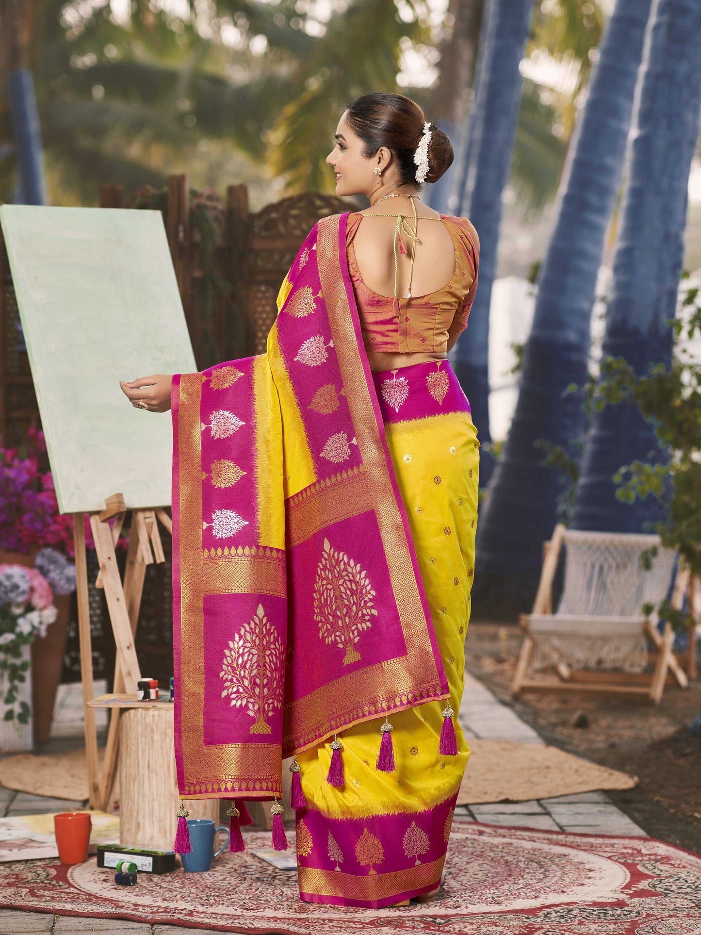 MANOHARI Banarasi Silk Blend Jacquard Work Saree - Yellow