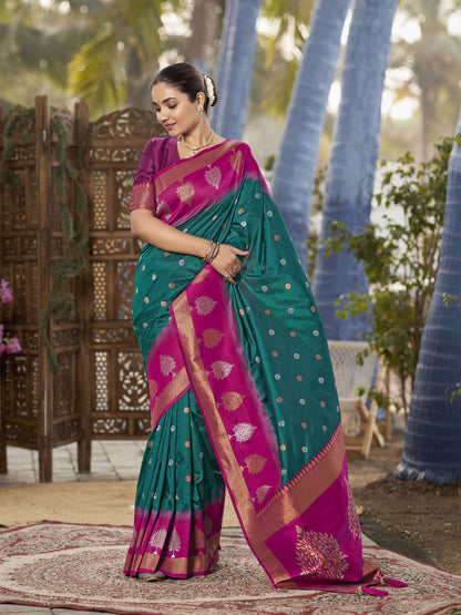 MANOHARI Banarasi Silk Blend Jacquard Work Saree - Green