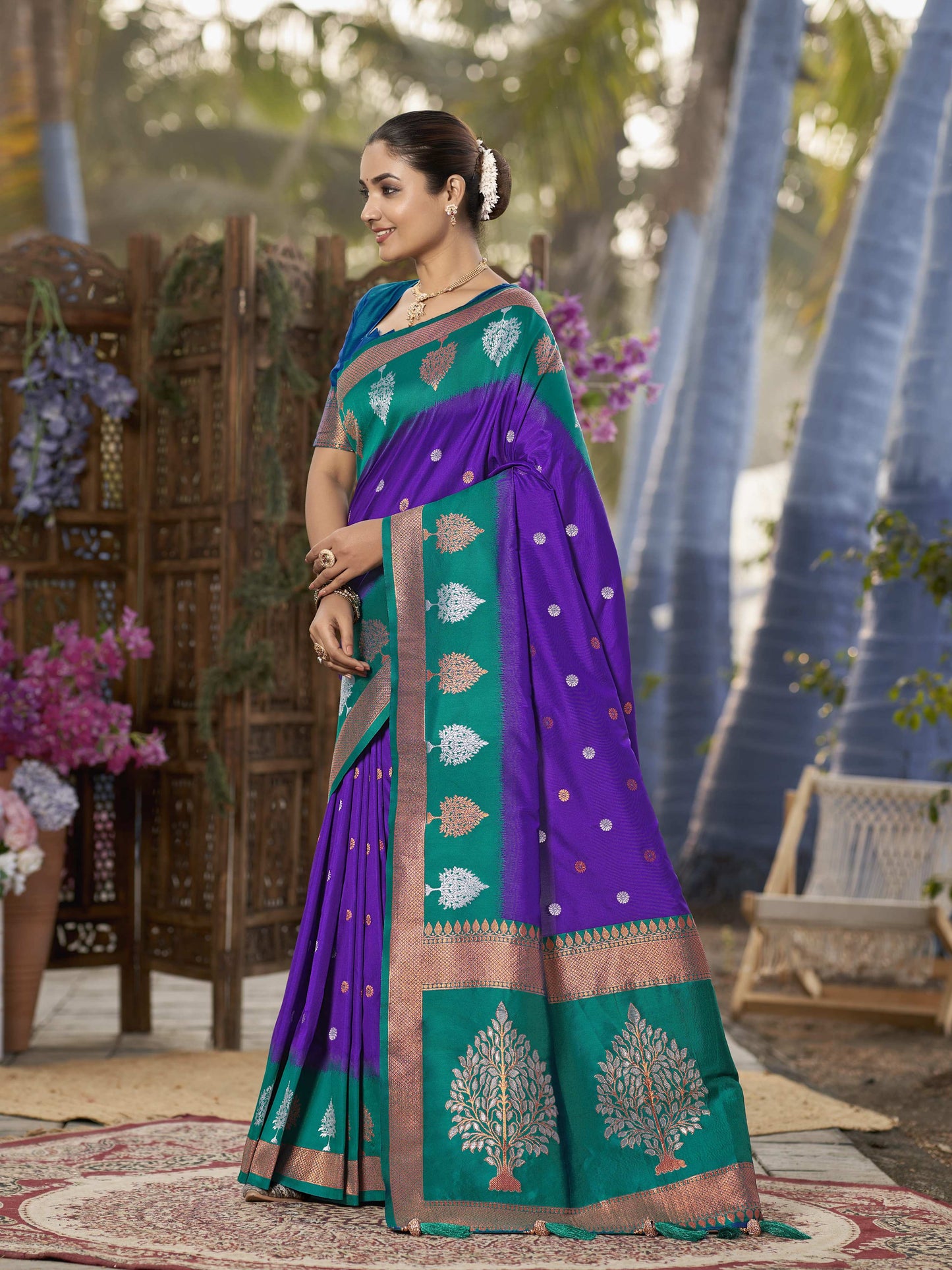 MANOHARI Banarasi Silk Blend Jacquard Work Saree - Purple