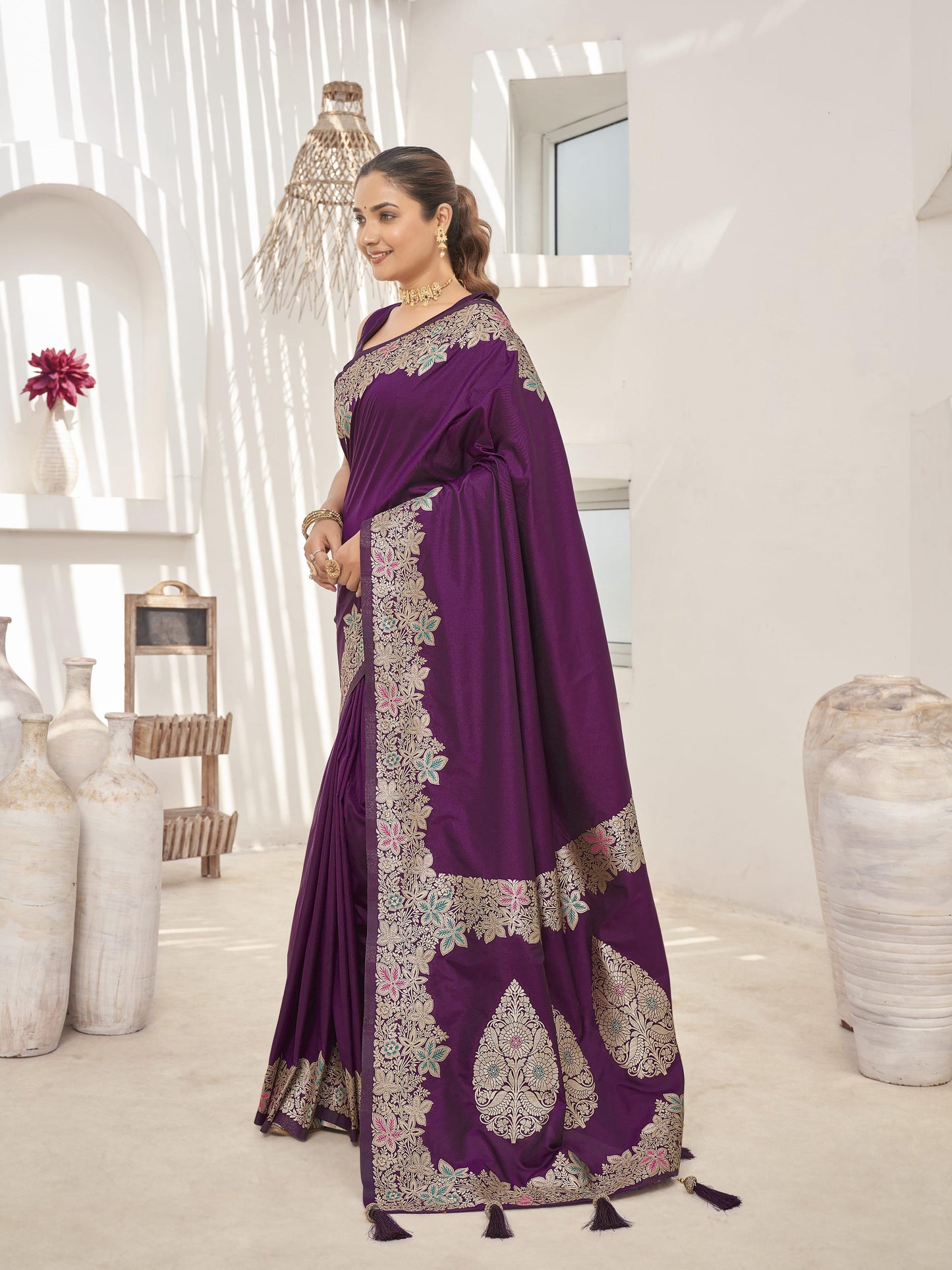 MANOHARI Banarasi Silk Blend Jacquard Work Saree - Purple