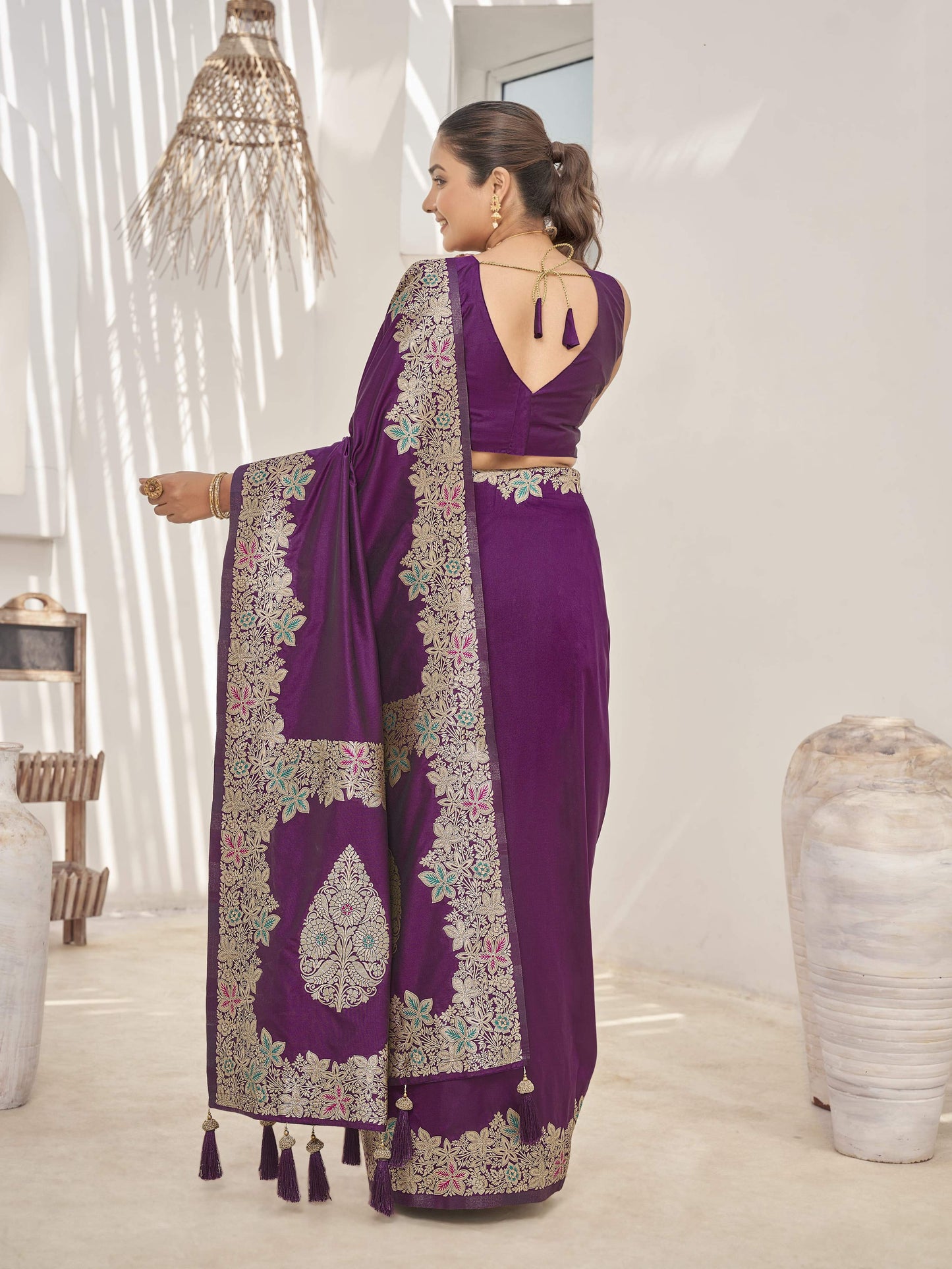 MANOHARI Banarasi Silk Blend Jacquard Work Saree - Purple