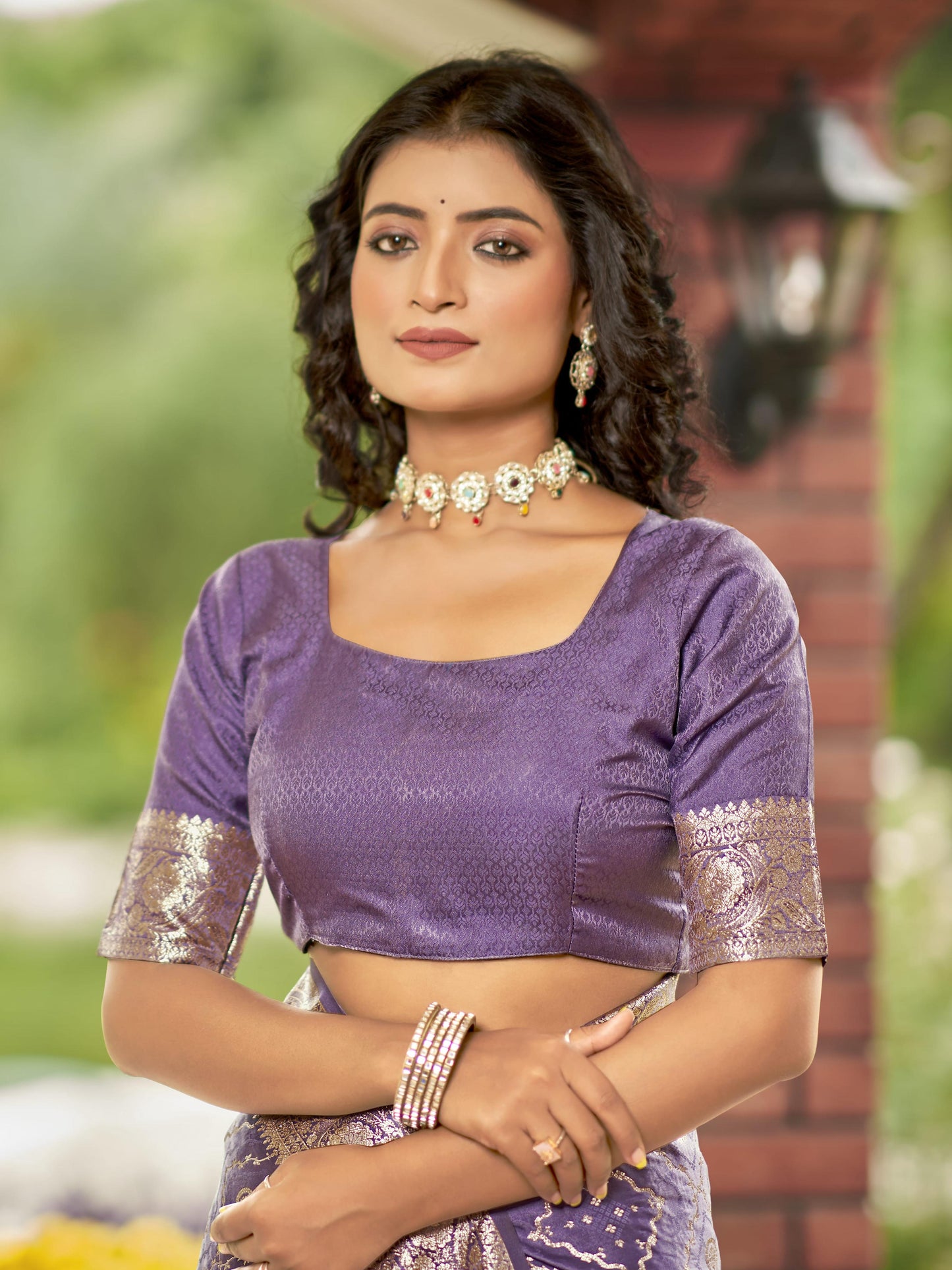 MANOHARI Banarasi Silk Blend Jacquard Work Saree - Purple