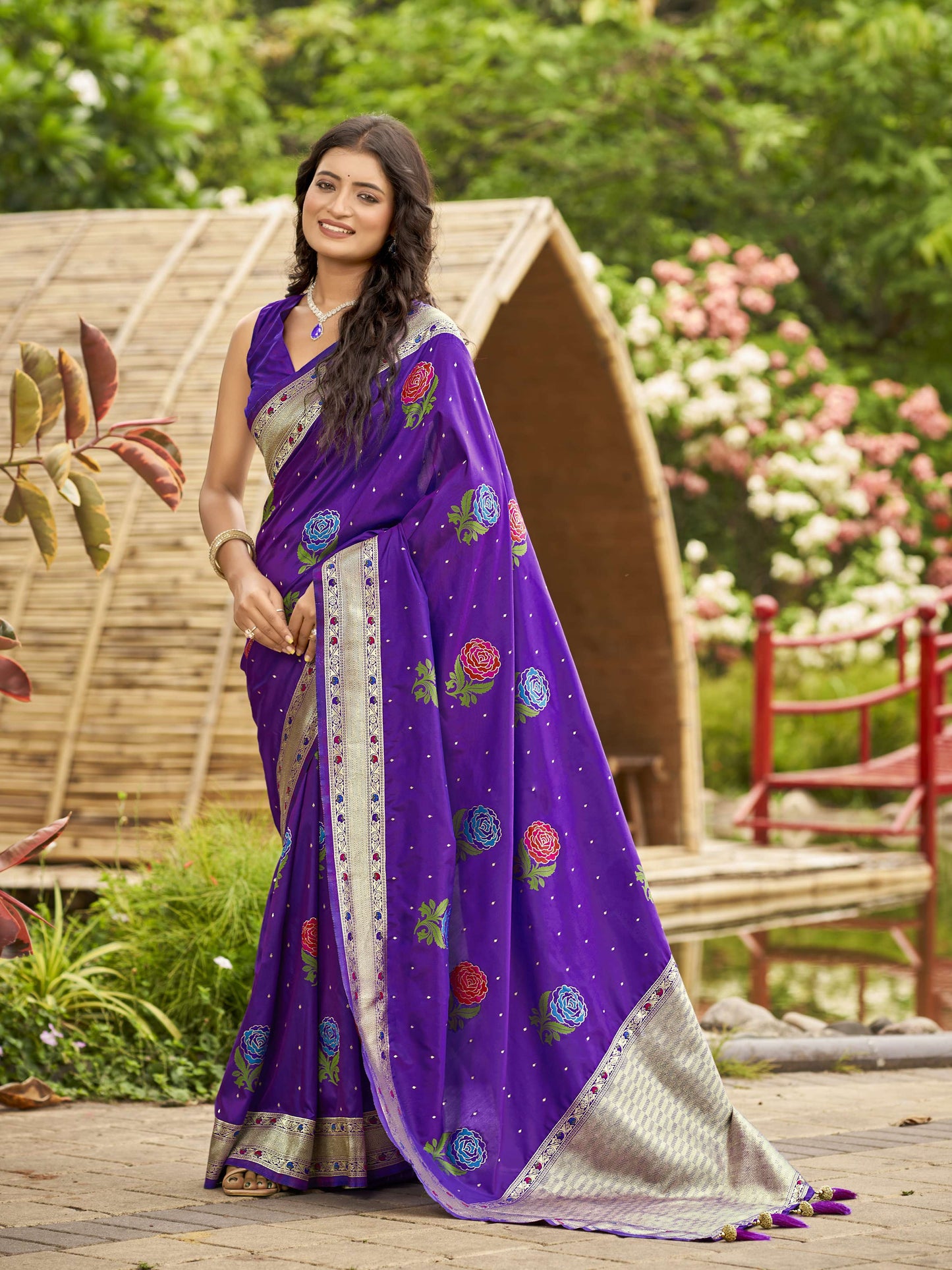 MANOHARI Banarasi Silk Blend Jacquard Work Saree - Purple