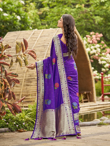 MANOHARI Banarasi Silk Blend Jacquard Work Saree - Purple