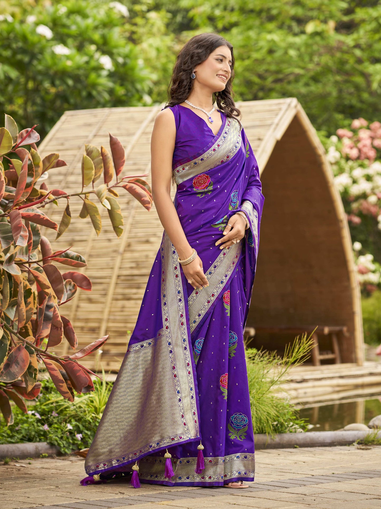 MANOHARI Banarasi Silk Blend Jacquard Work Saree - Purple