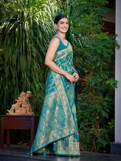 MANOHARI Banarasi Silk Blend Jacquard Work Saree - Turquoise
