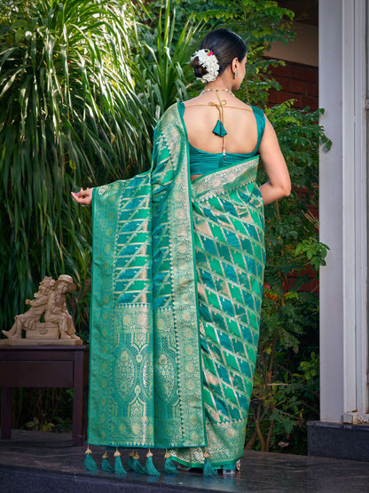 MANOHARI Banarasi Silk Blend Jacquard Work Saree - Green