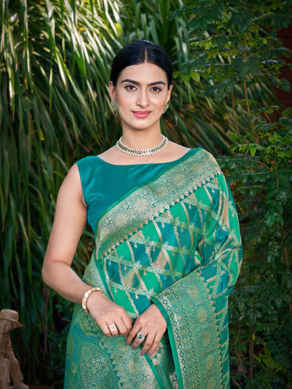 MANOHARI Banarasi Silk Blend Jacquard Work Saree - Green
