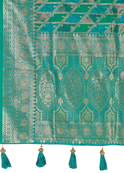 MANOHARI Banarasi Silk Blend Jacquard Work Saree - Green