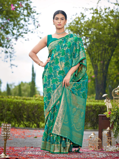 MANOHARI Banarasi Silk Blend Jacquard Work Saree - Green