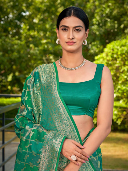 MANOHARI Banarasi Silk Blend Jacquard Work Saree - Green
