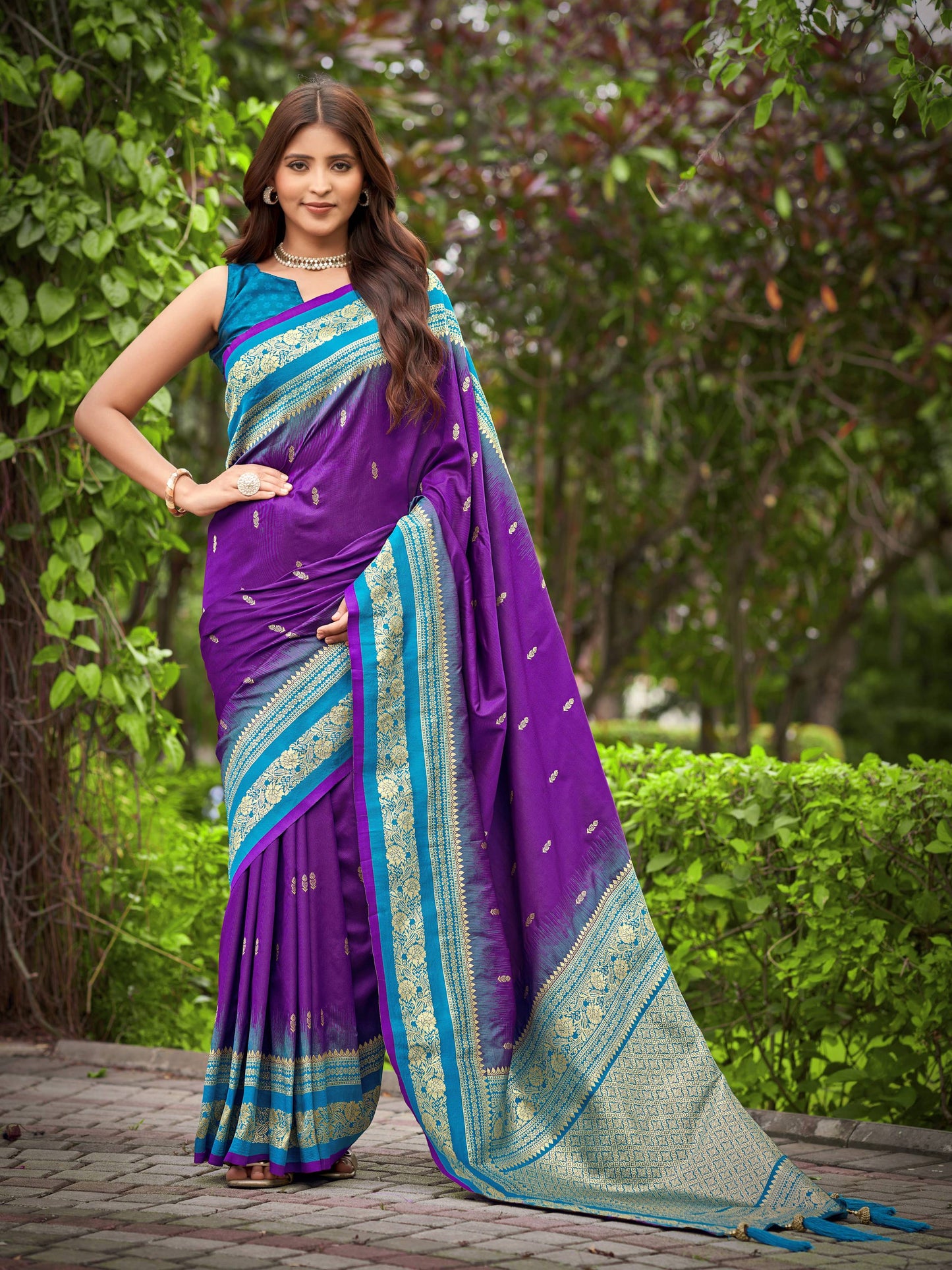 MANOHARI Banarasi Silk Blend Jacquard Work Saree - Purple