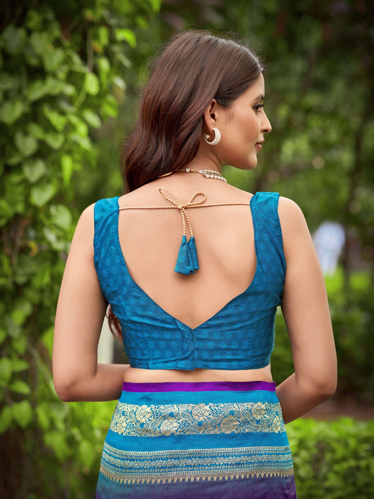 MANOHARI Banarasi Silk Blend Jacquard Work Saree - Purple