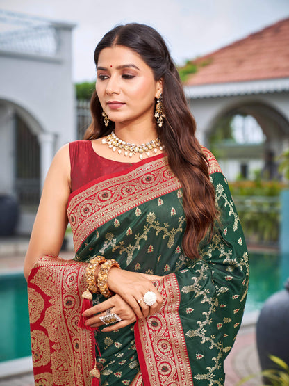 MANOHARI Banarasi Silk Blend Jacquard Work Saree - Green