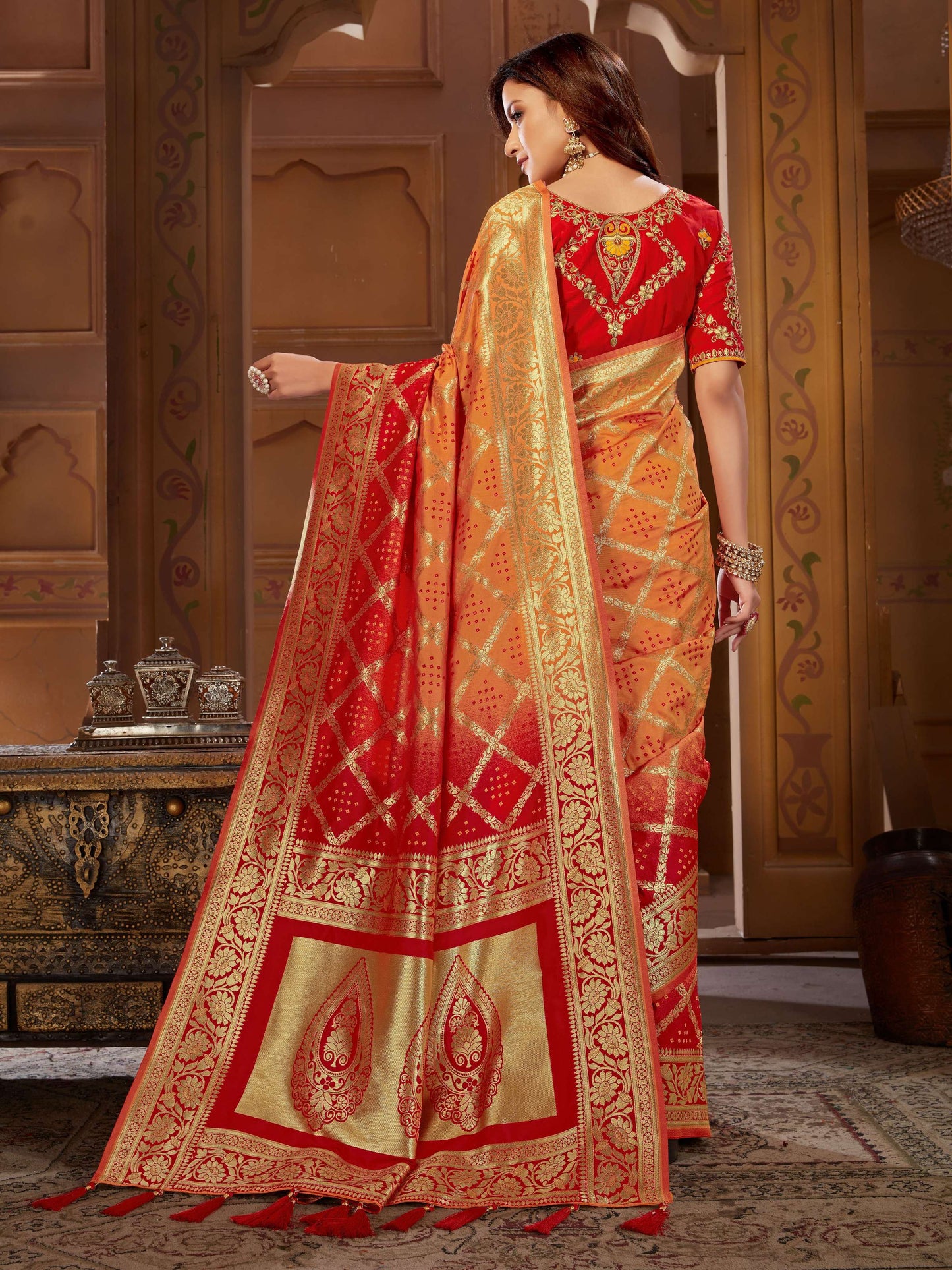 MANOHARI Banarasi Silk Blend Jacquard Work Saree - Yellow