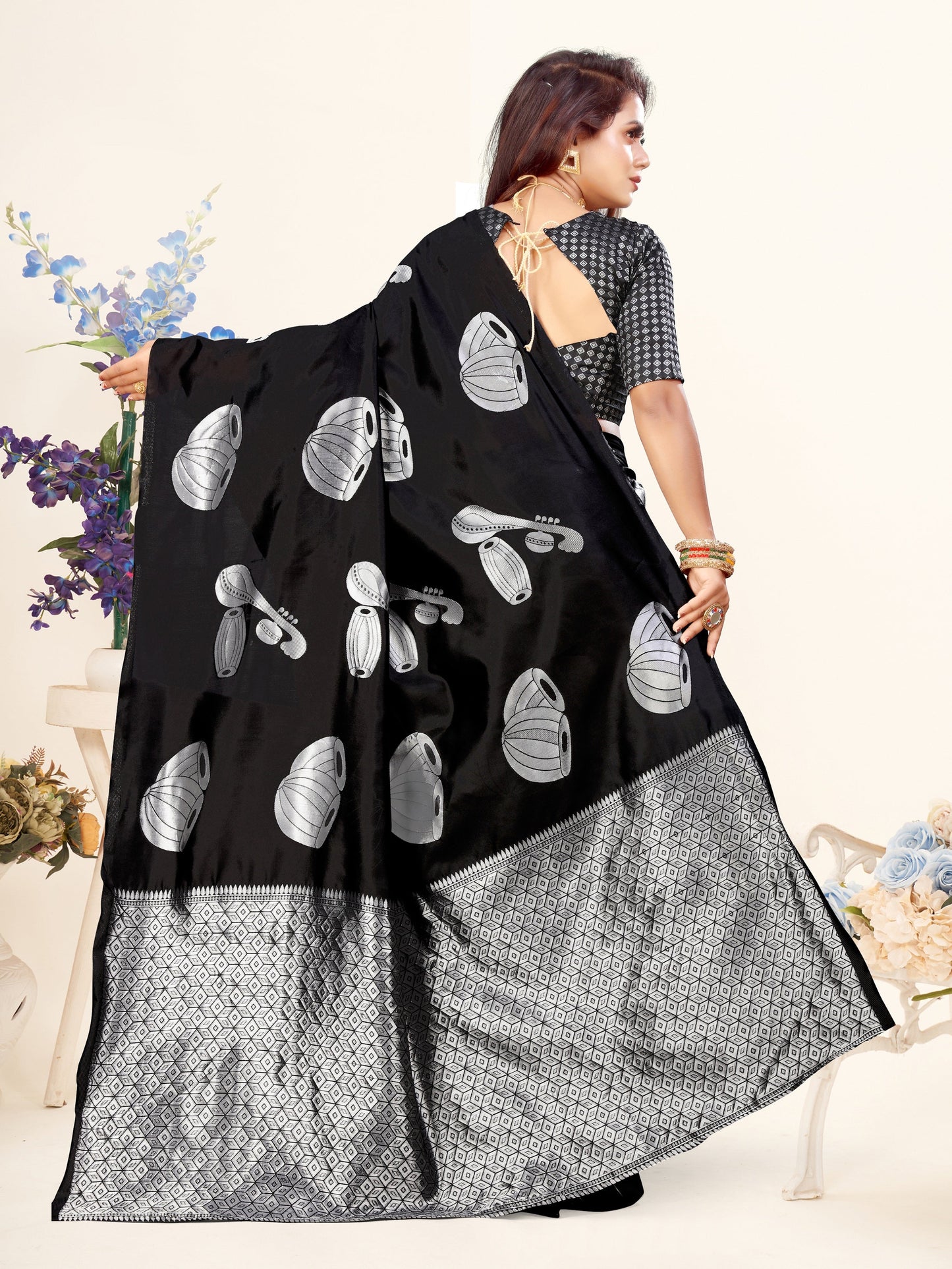Vedant Vastram Litchi Silk Designer Banarasi Saree - Black