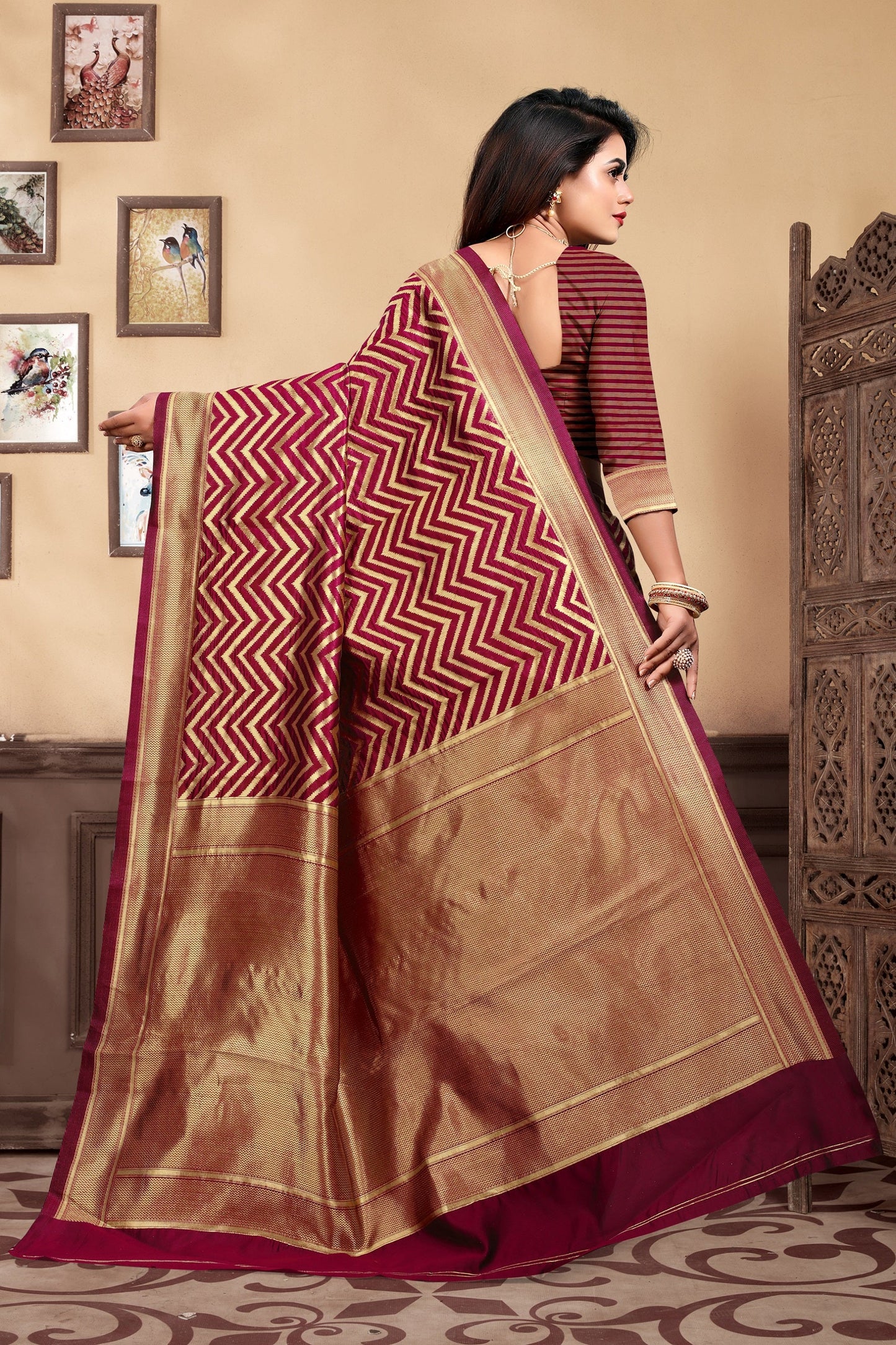 Vedant Vastram Litchi Silk Designer Banarasi Saree - Maroon