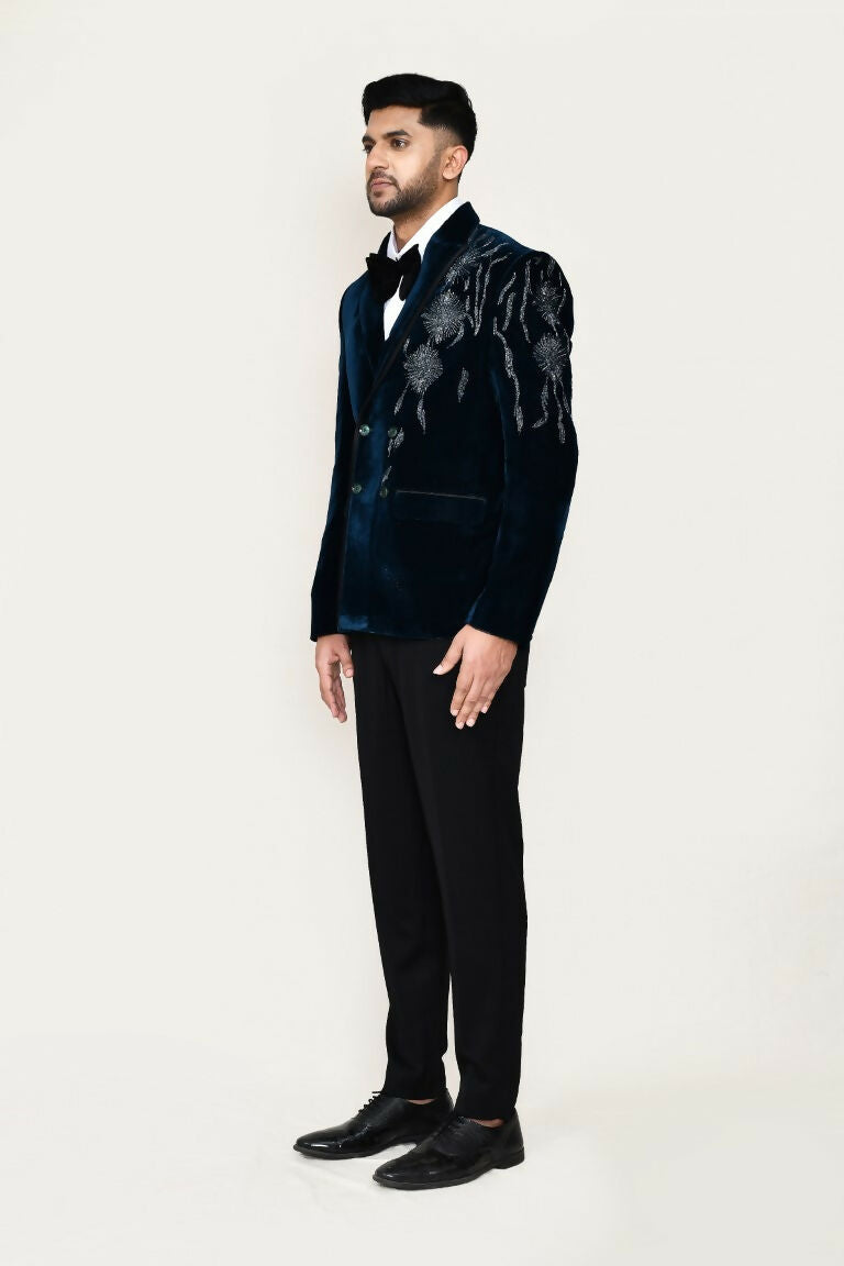 Joban Fashion White Colored Imported Velvet Fabric Coat,Shirt, Pant And Bow