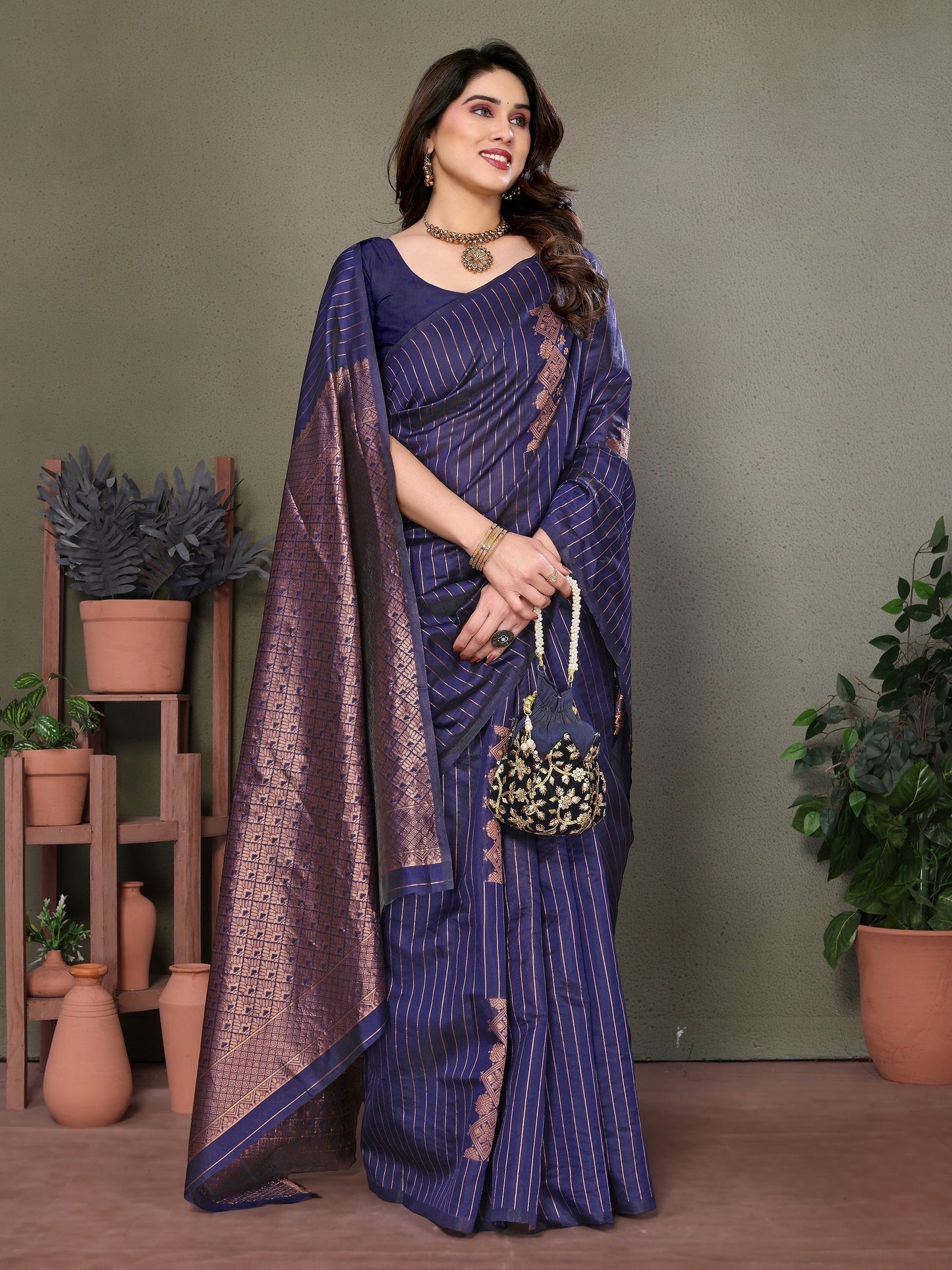 Vedant Vastram Litchi Silk Banarasi Silk Saree - Navy