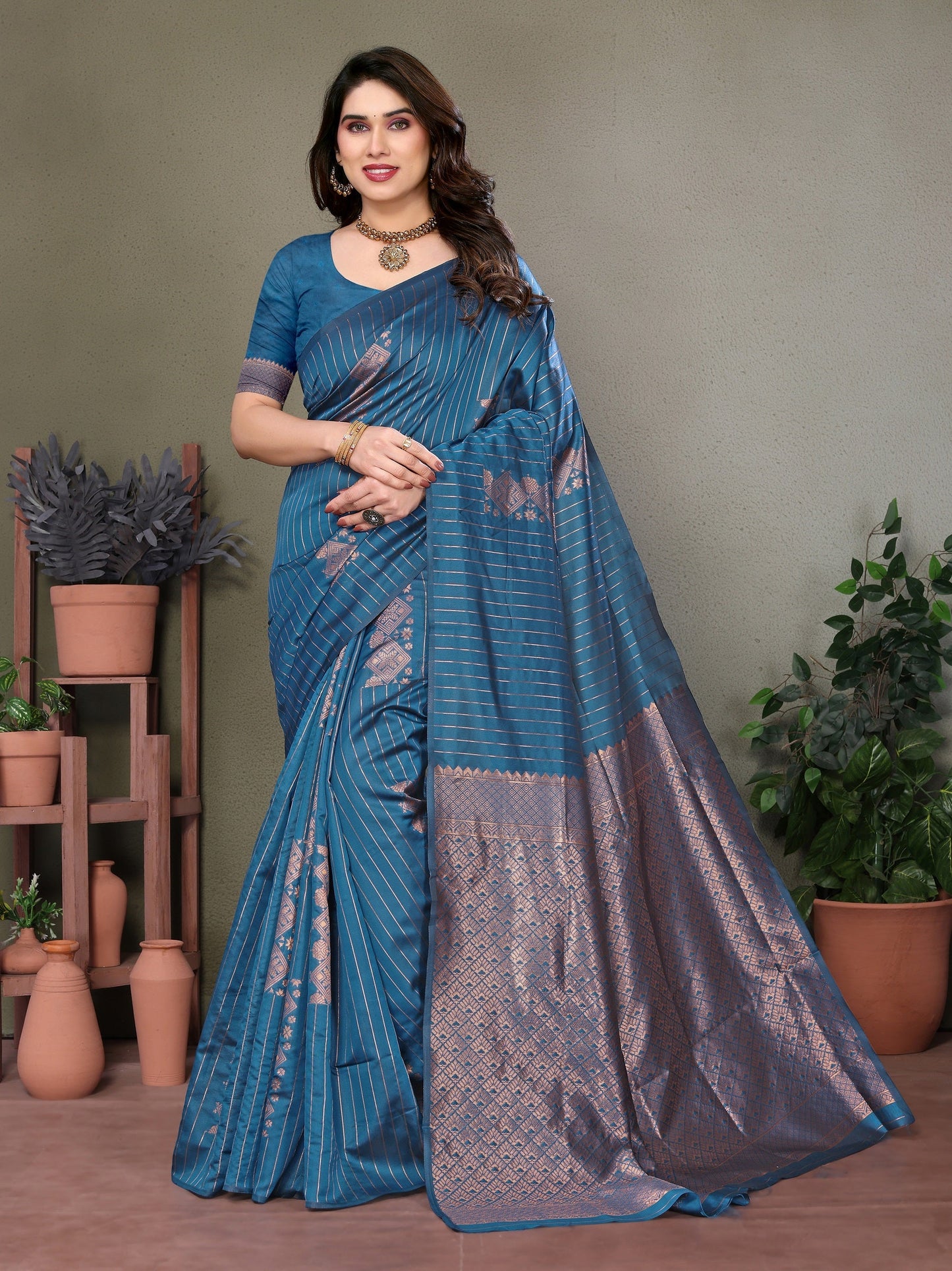 Vedant Vastram Litchi Silk Banarasi Silk Saree - Rama