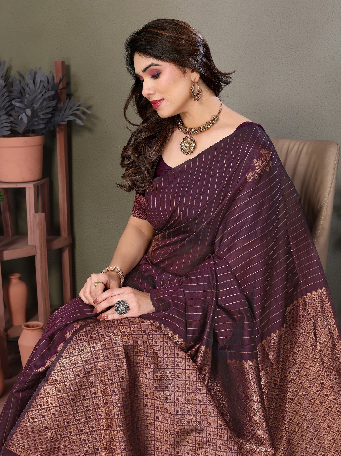 Vedant Vastram Litchi Silk Banarasi Silk Saree - Wine